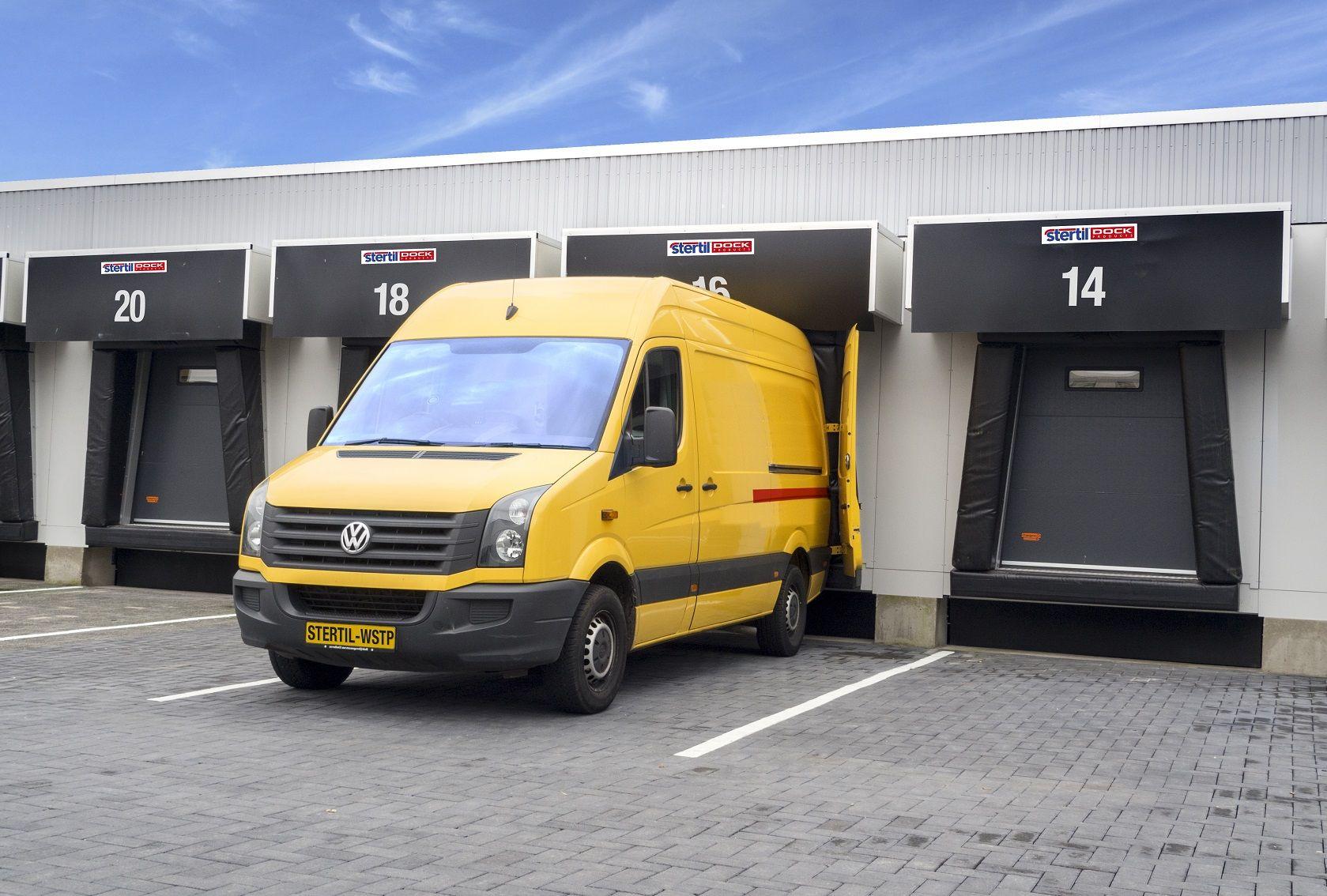 WSTP Van Hybrid Dock Shelter